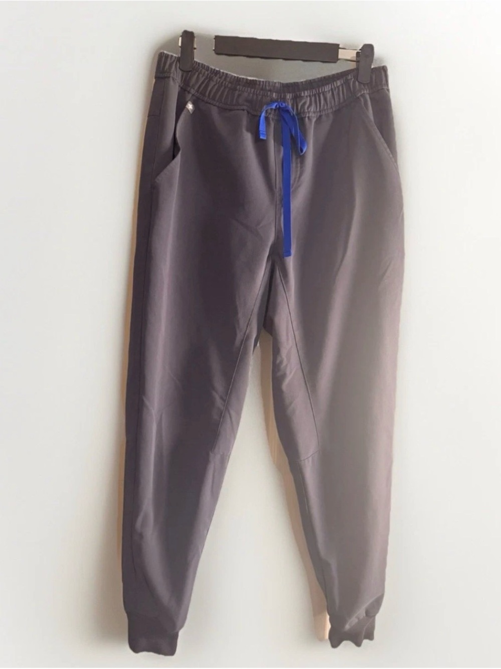 FIGS Tansen Graphite Gray Jogger Scrub Pants Blue Drawstring Mens Small S 32‎